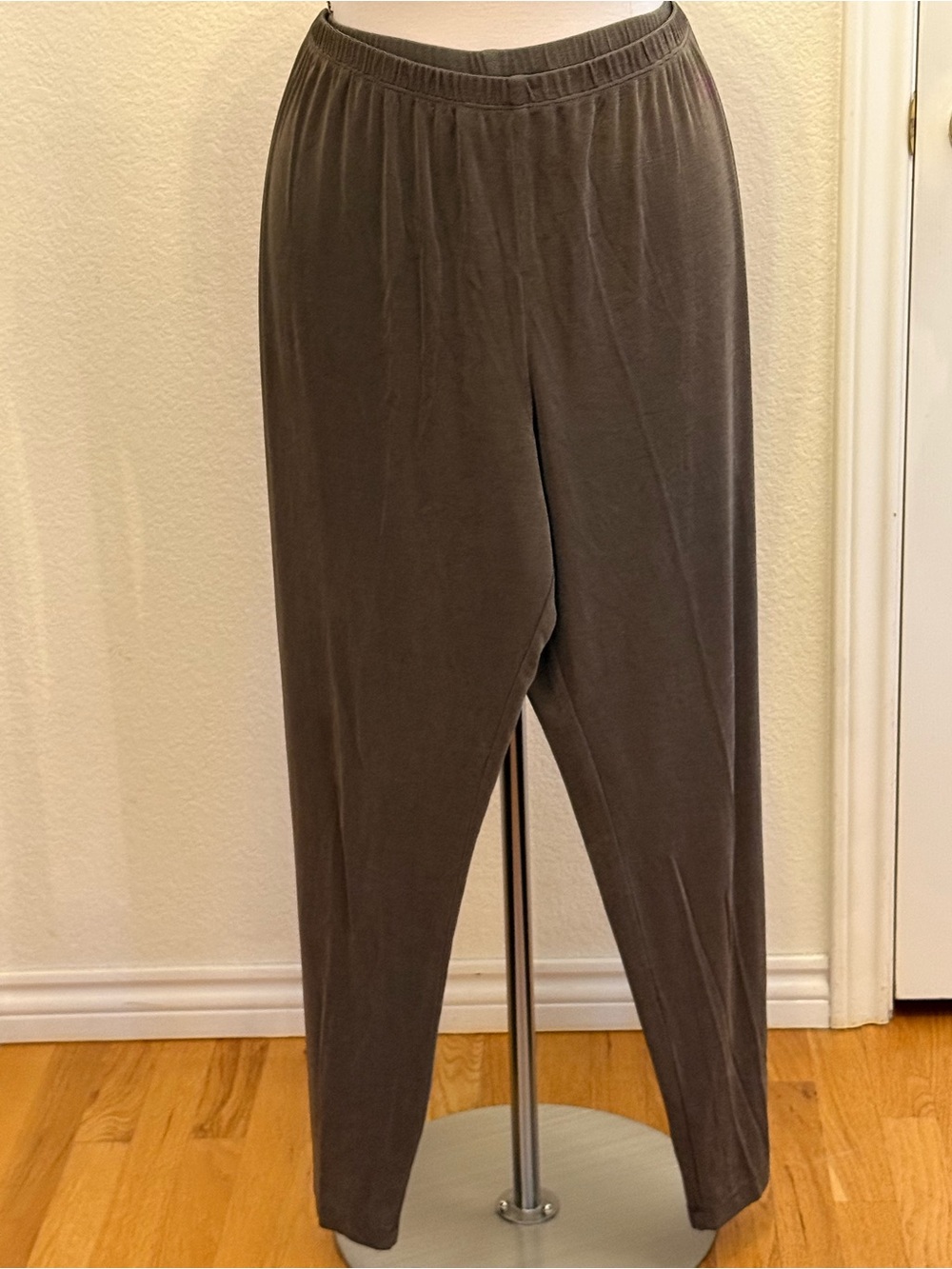 Chico's Design Brown Elastic Waist Pants size 16 (Chico’s size 3)